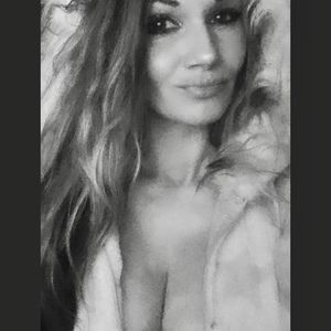 Meet your Posher, Monique